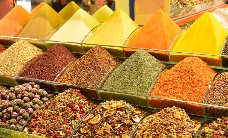 Cook With Cinnamon and Turmeric