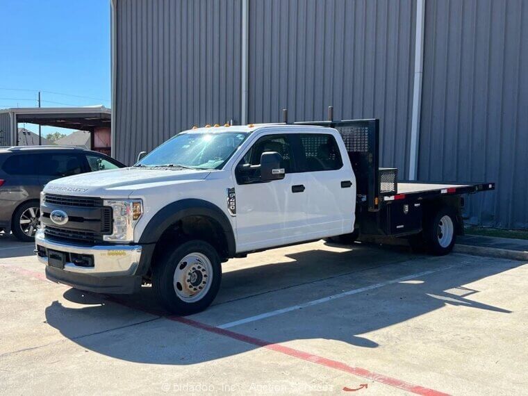 2019 Ford F-450 4WD Crew Cab Pickup Truck Flatbed Stakebed Dually - $7,700