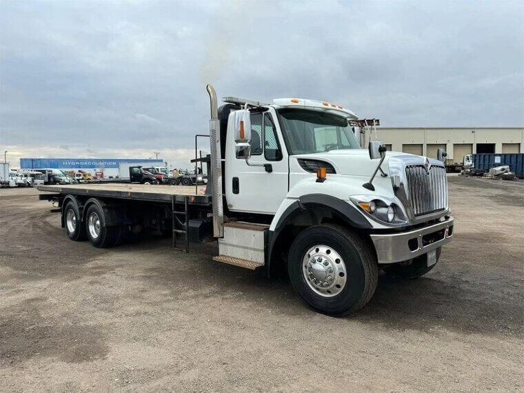 2017 INTERNATIONAL WORKSTAR 7500 ROLLBACK - $14,100