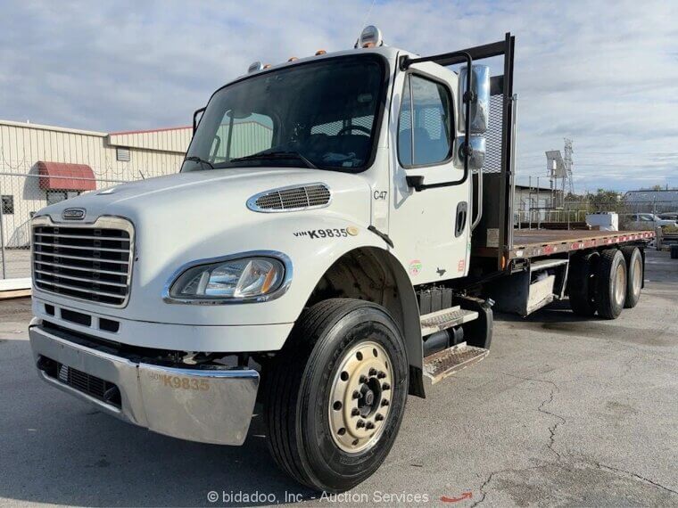 2013 Freightliner M2106 T/A 24' Flatbed Truck Forklift Mount - $3,550