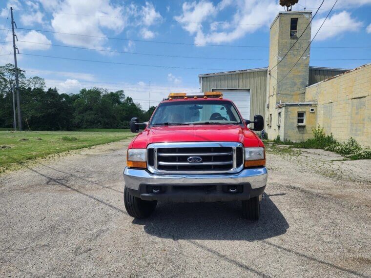 1999 Ford F-550 - $28,999