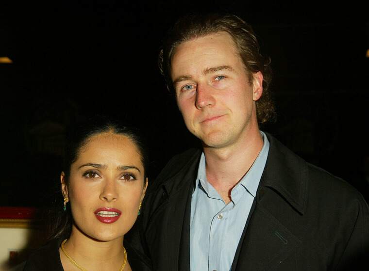 Salma Hayek (5’2″) & Edward Norton (6’0″) – 10 inches