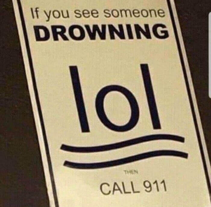 ハハハ!君溺れてるね!