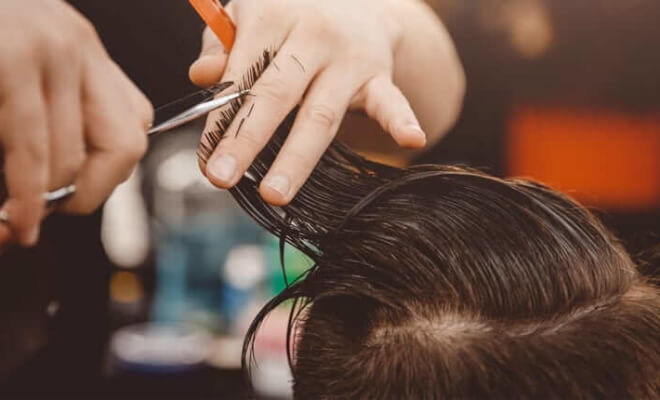 Spanish Hair Salon Gives Homeless Guy An Incredible Makeover