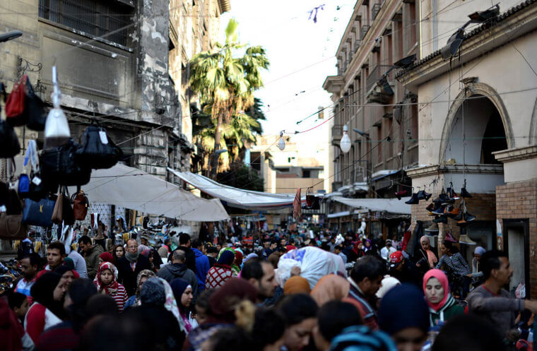 Was tun, wenn man bei einer Massenpanik stürzt?