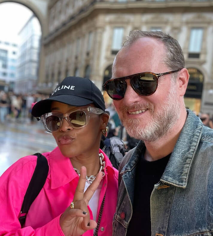 Eve y Maximillion Cooper