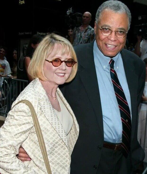 James Earl Jones y Cecilia Hart