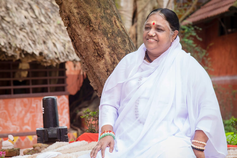 Valeur nette de Mata Amritanandamayi : 230 millions de dollars