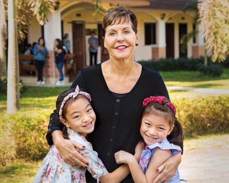 Valeur nette de Joyce Meyer : 10 millions de dollars