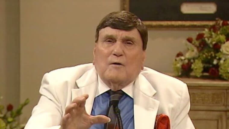 Ernest Angley Valeur nette : 15 millions de dollars