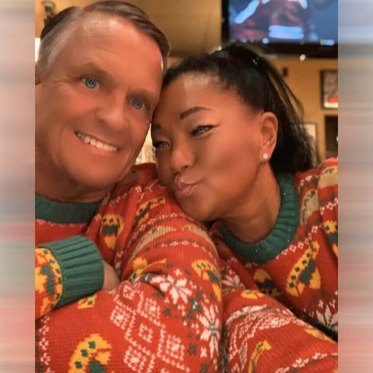 Going on a Christmas Dinner Date