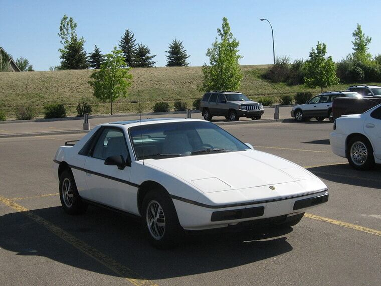 Pontiac Fiero (1984–1988)