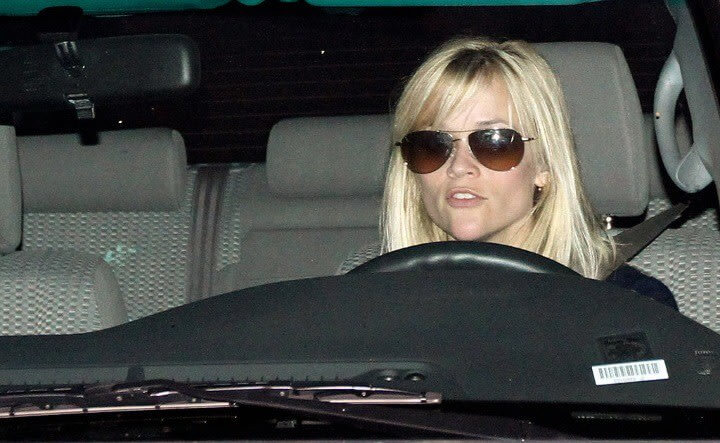 Reese Witherspoon Uses Her Status To Get Out Of Tickets