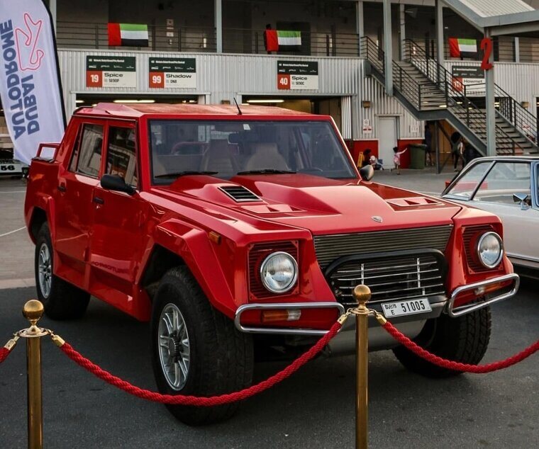 1986 Lamborghini LM002