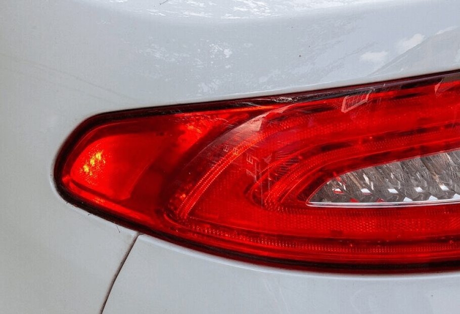 The Hidden Warning Signs Inside a Car Dealership