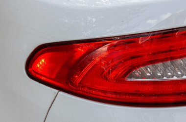 The Hidden Warning Signs Inside a Car Dealership