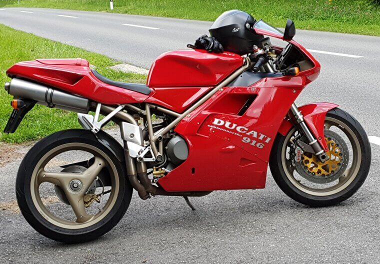 Ducati 916