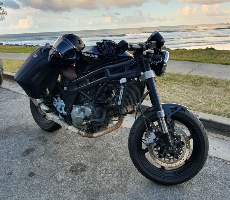 Hyosung GT650R