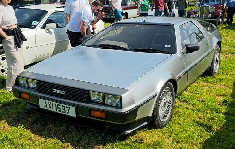 DeLorean DMC-12