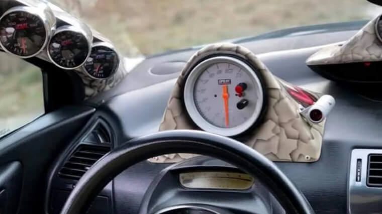 Custom Gauges and Dash Modifications