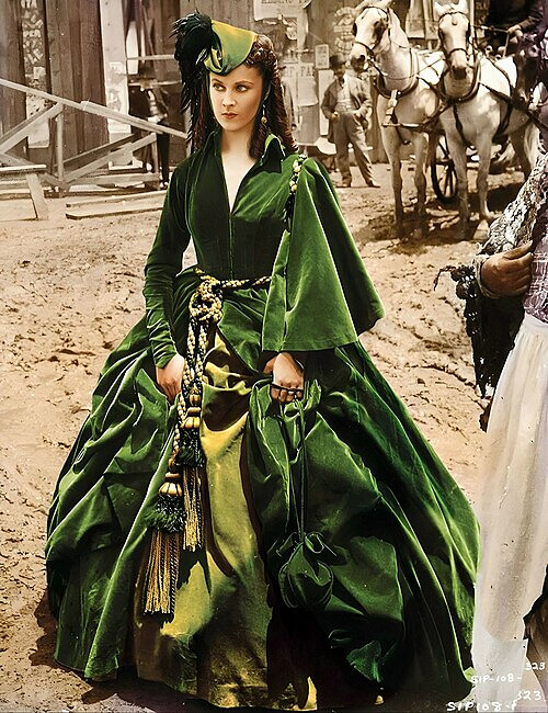 Vivien Leigh’s Green Curtain Dress: The $137,000 Symbol of Survival in "Gone With the Wind"