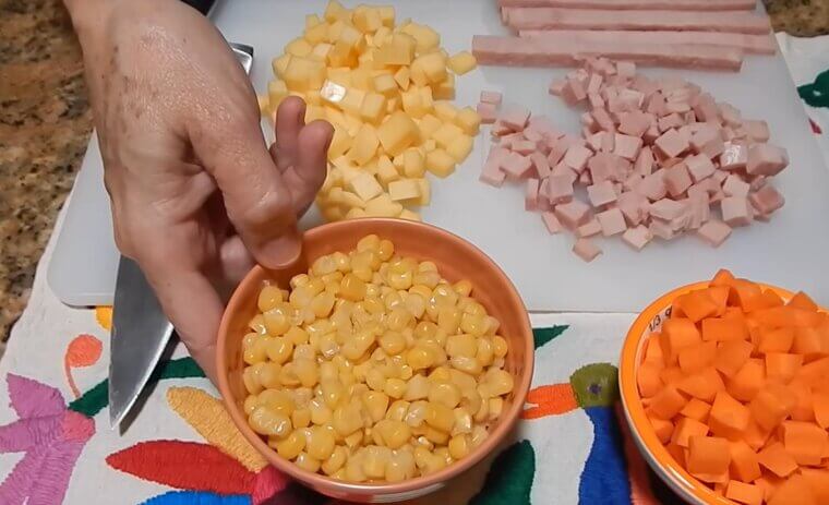 How to Make Ensalada De Coditos Con Jamón