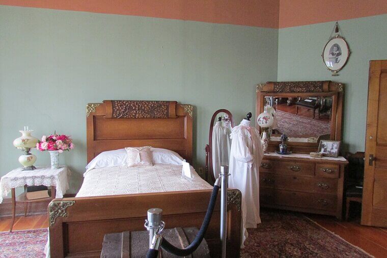 "Zoned" Lighting for Different Mental States