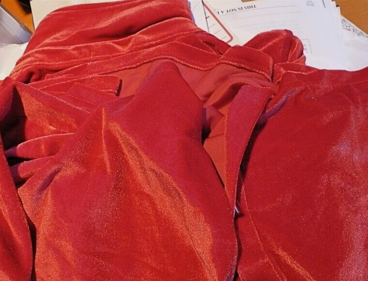 The "Velvet Touch" Accent Wall for Tactile Diversity