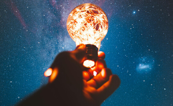 These Star Signs Are Most Likely to Fall in Love Fast