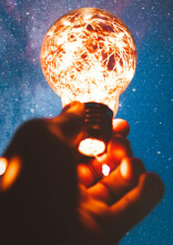 These Star Signs Are Most Likely to Fall in Love Fast