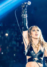 Kjente kvinnelige sangere, rangert etter nettoformue