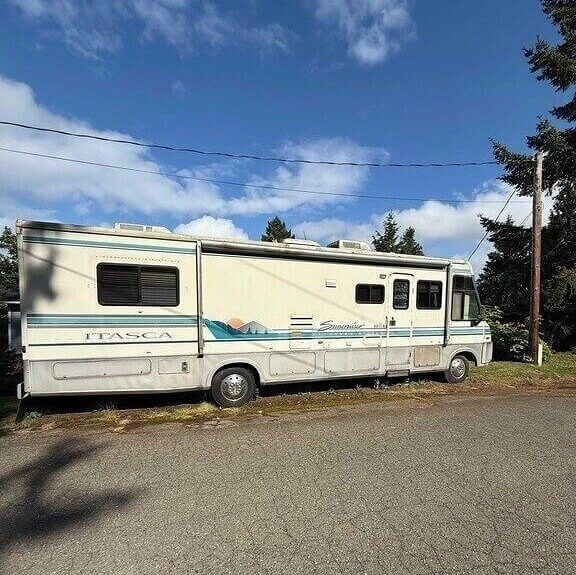 1995 Itasca Suncruiser 34SC Class A - $1,225