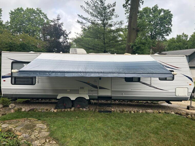 2010 Jayco Jayflight 32 RLS - $10,900