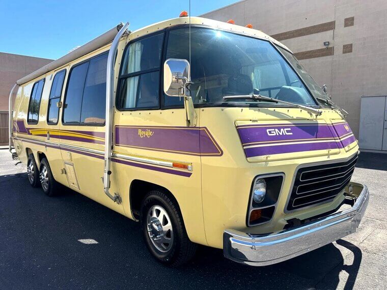 1977 GMC Motorhome Jimmy Coachman Royale 26' Motorhome - $49,999