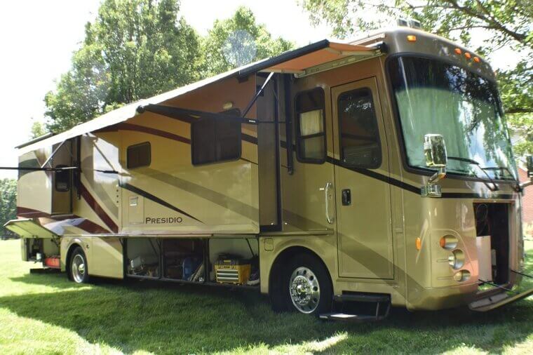 2006 Thor Mandalay Presidio 39C - $44,000