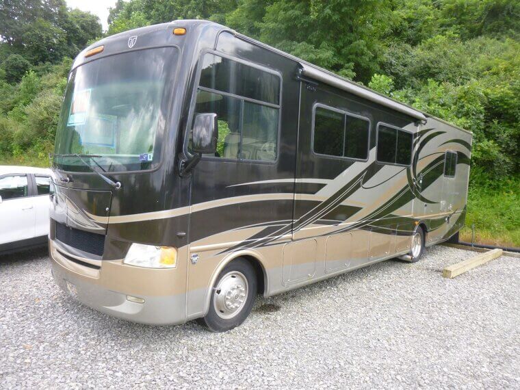 2012 Thor Hurricane Motor Home Class A RV - $35,000
