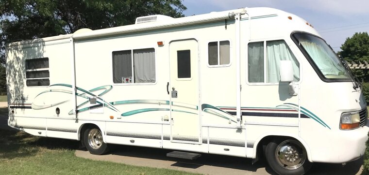 2000 Damon Daybreak 2960 31 Ft - $9,000