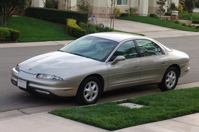 Oldsmobile Aurora (1995-2003)