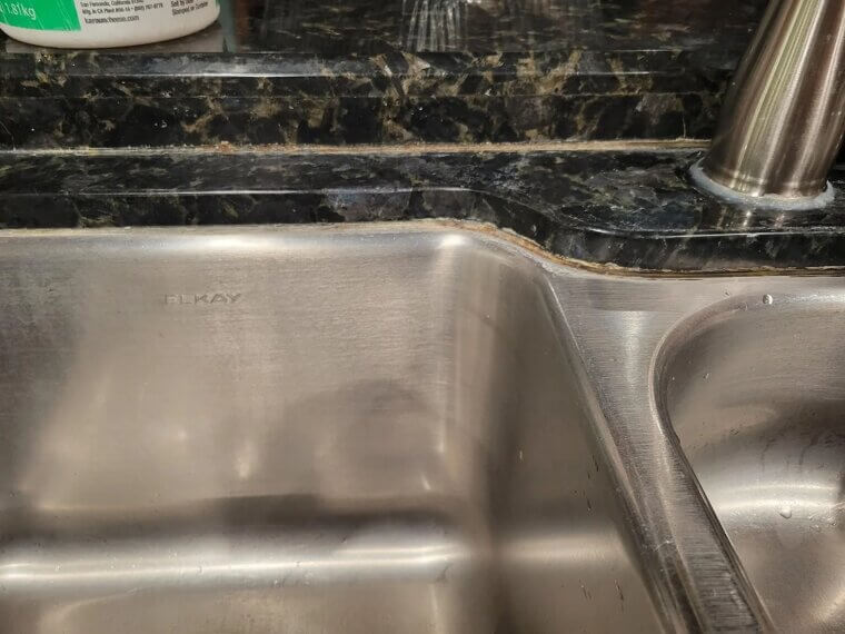 Recaulk Sinks and Tubs