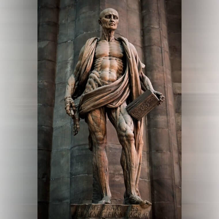 Esta estátua de São Bartolomeu