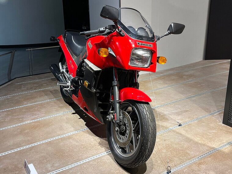 Kawasaki GPZ900R