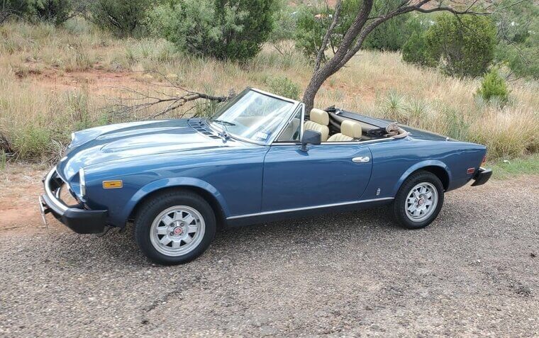 Fiat 124 Sport Spider (1966–1985)
