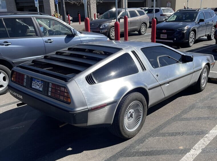 DeLorean DMC-12 (1981–1983)