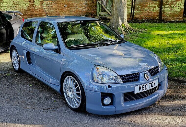 Renault Clio V6