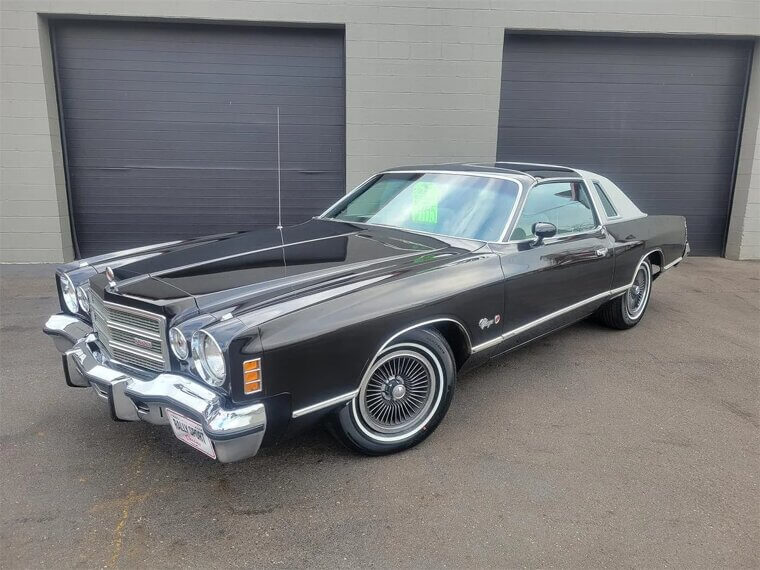 ​1977 Dodge Charger SE