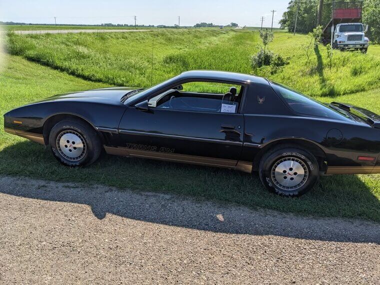 ​1982 Pontiac Firebird Base