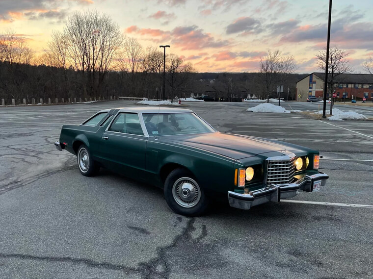 ​1977 Ford Thunderbird