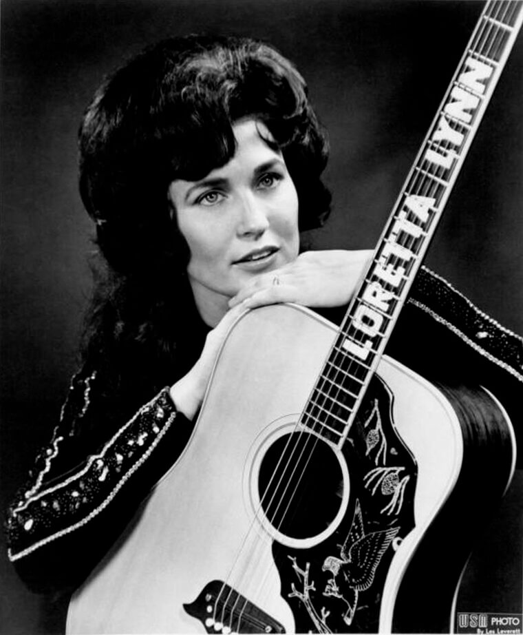 Loretta Lynn: Wore Dresses Made From Discarded Flour Sacks Due to Extreme Poverty