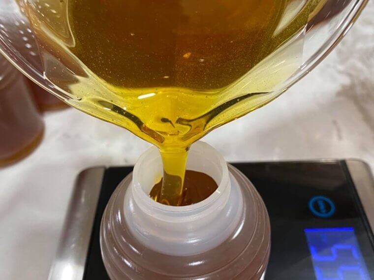 How to Make Serving Honey Easier