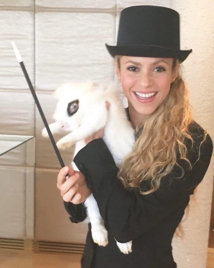 Shakira Entertains As A Magician With A Rabbit
